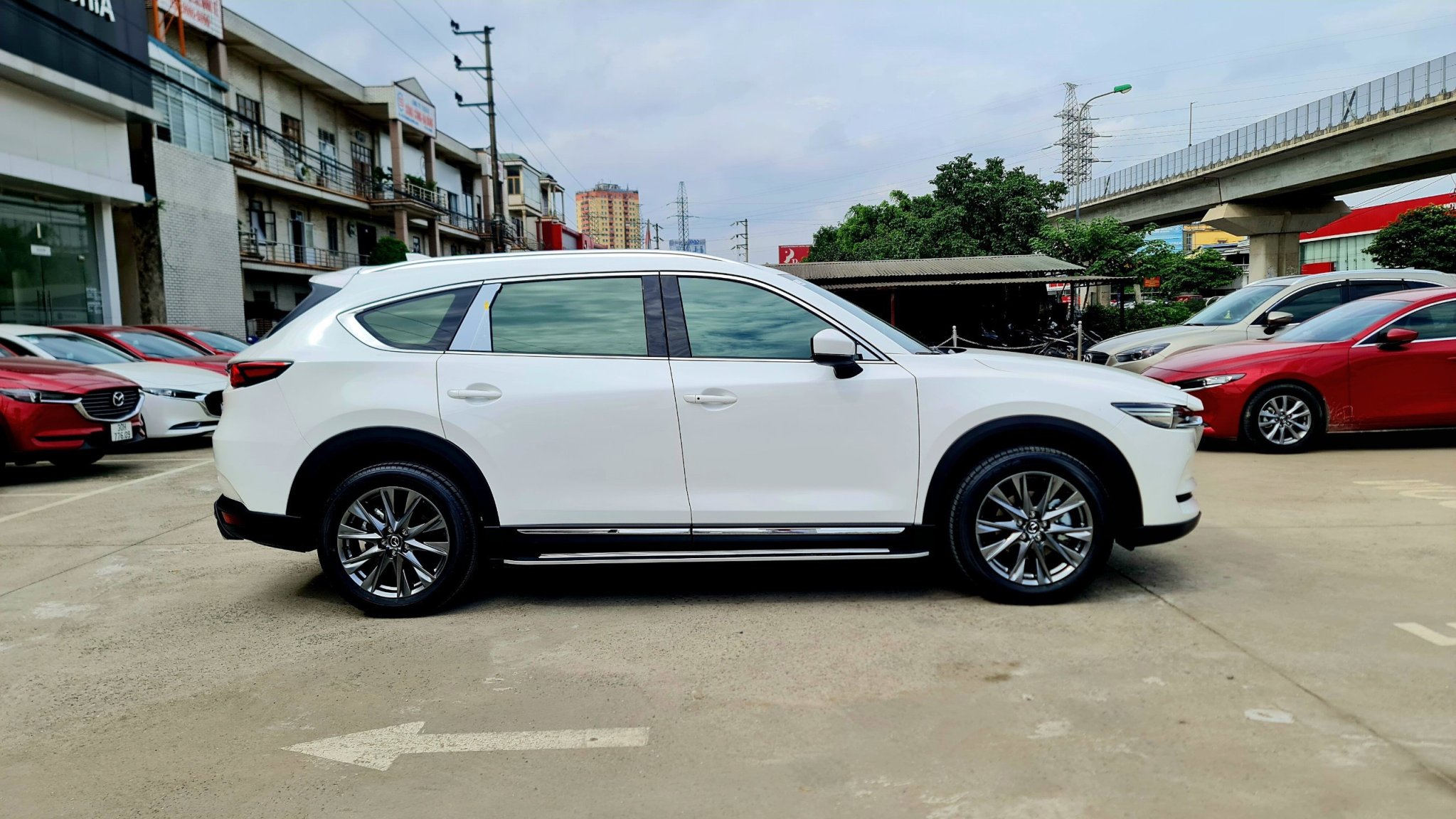 Mazda CX-8 2.0 Deluxe - Hình 5