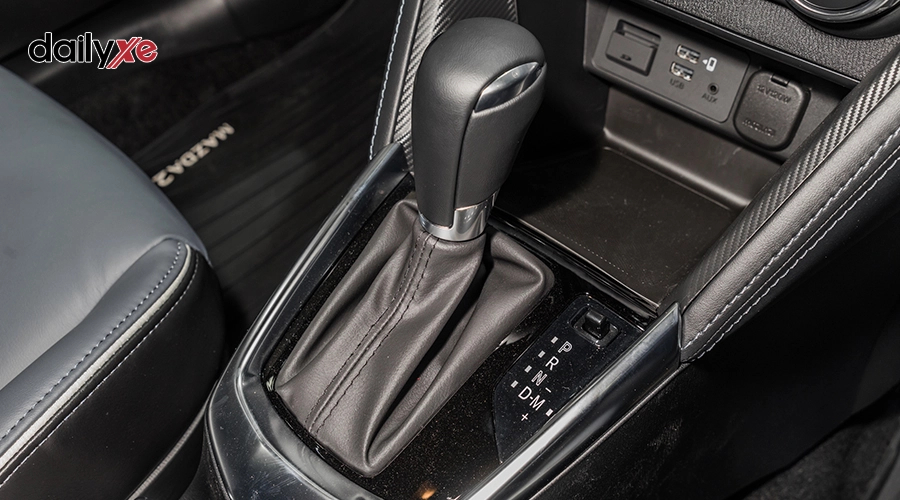 New Mazda2 1.5 Luxury - Hình 18