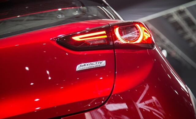 den-sau-xe-Mazda-CX3