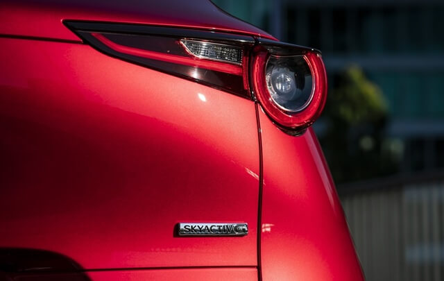 den-sau-xe-mazda-cx-30