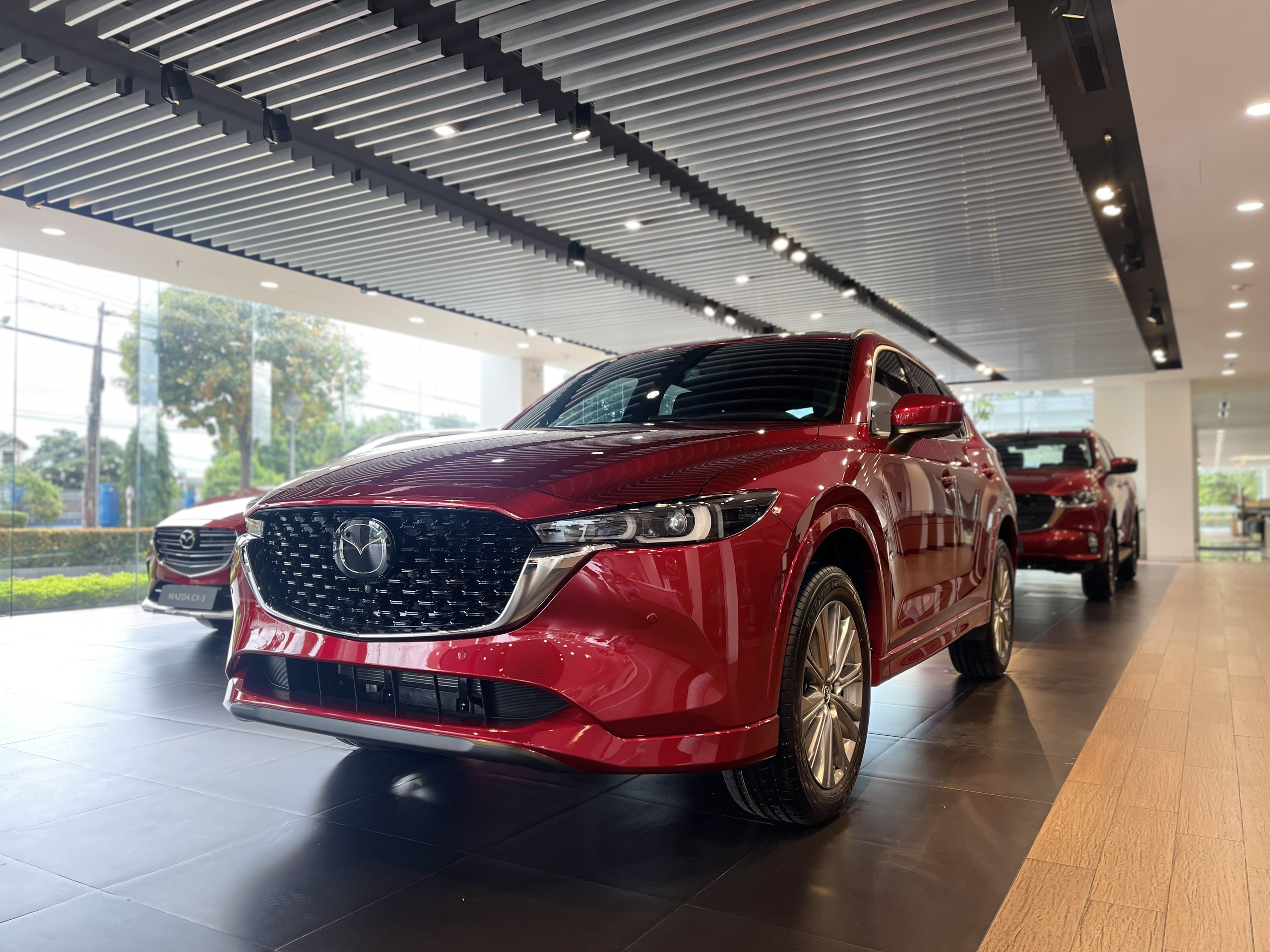 Mazda CX-5 2.0 Deluxe - Hình 2